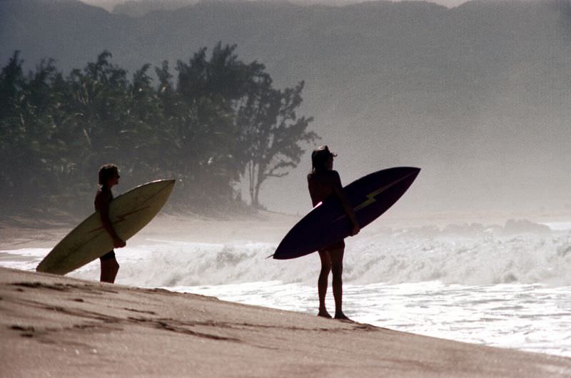 Stunning Photos of Oahu Beaches, Hawaii in the early 1970s