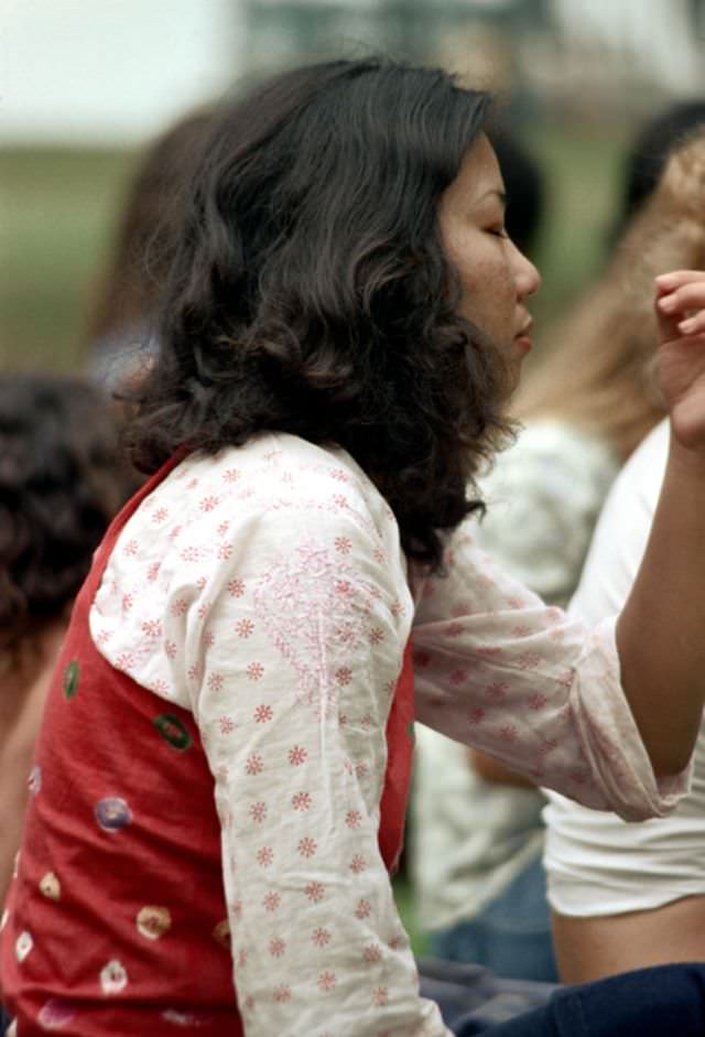 Fabulous Photos of Young Hawaiian Girls from the 1970s