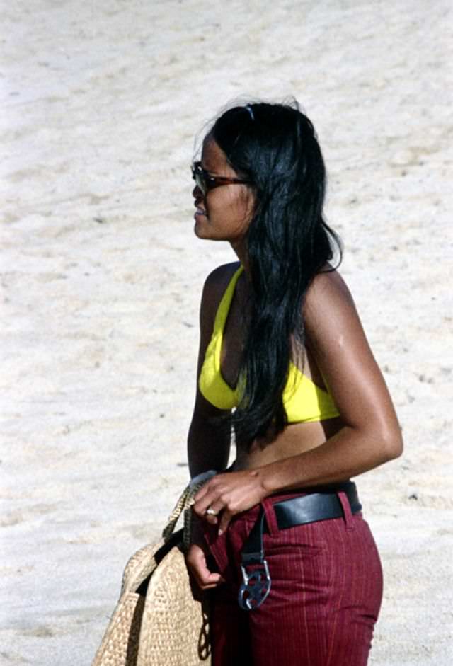 Fabulous Photos of Young Hawaiian Girls from the 1970s