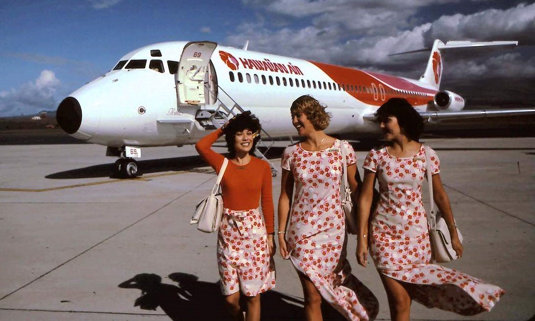 Style in the Aisle: Hawaiian Airlines Flight Attendants Uniforms over ...