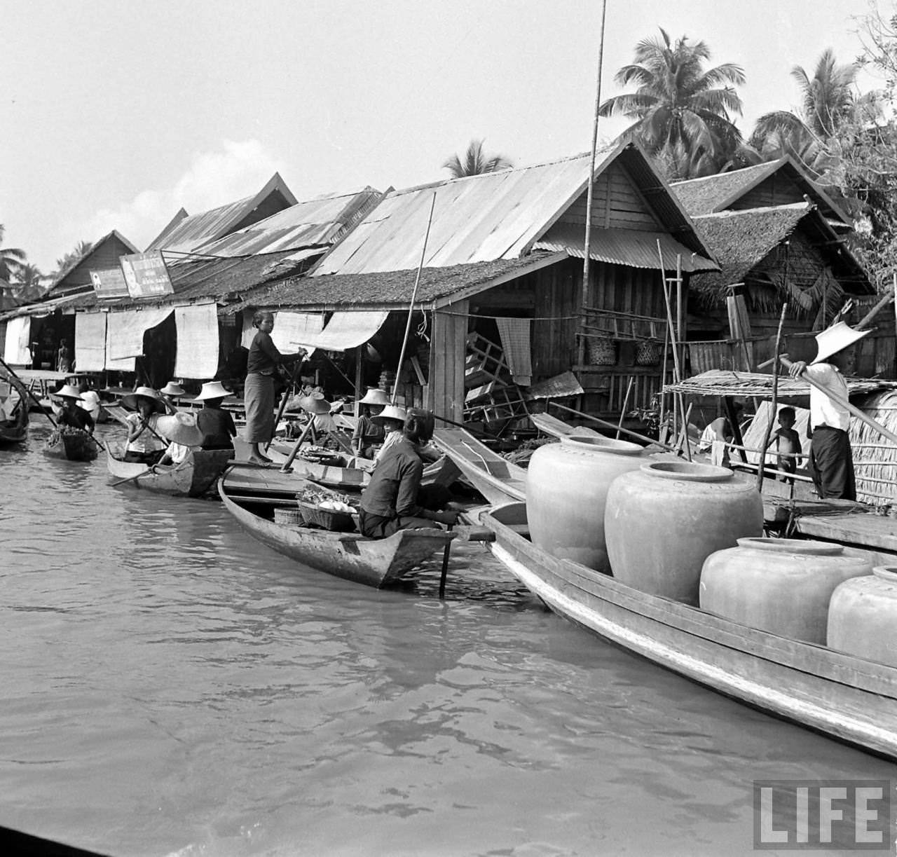 Fascinating Vintage Photos of Life on Bangkok's Chao Phraya River in the 1950s