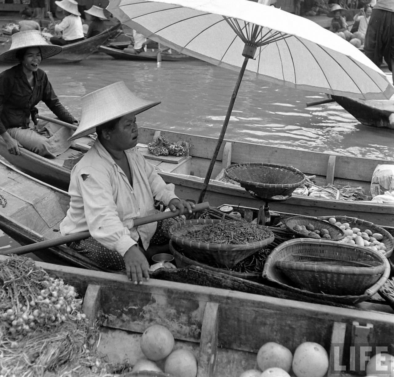 Fascinating Vintage Photos of Life on Bangkok's Chao Phraya River in the 1950s