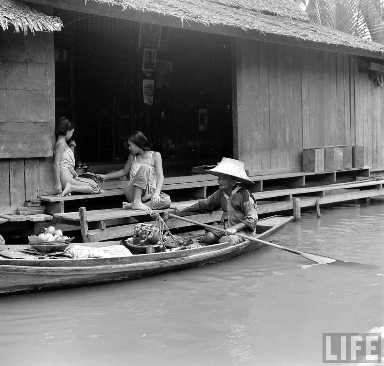 Fascinating Vintage Photos of Life on Bangkok's Chao Phraya River in the 1950s