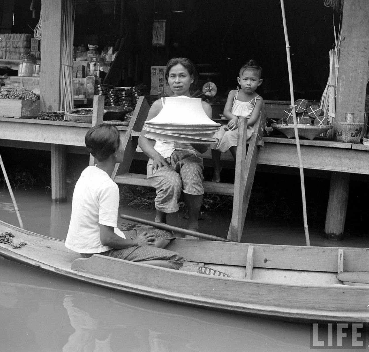 Fascinating Vintage Photos of Life on Bangkok's Chao Phraya River in the 1950s