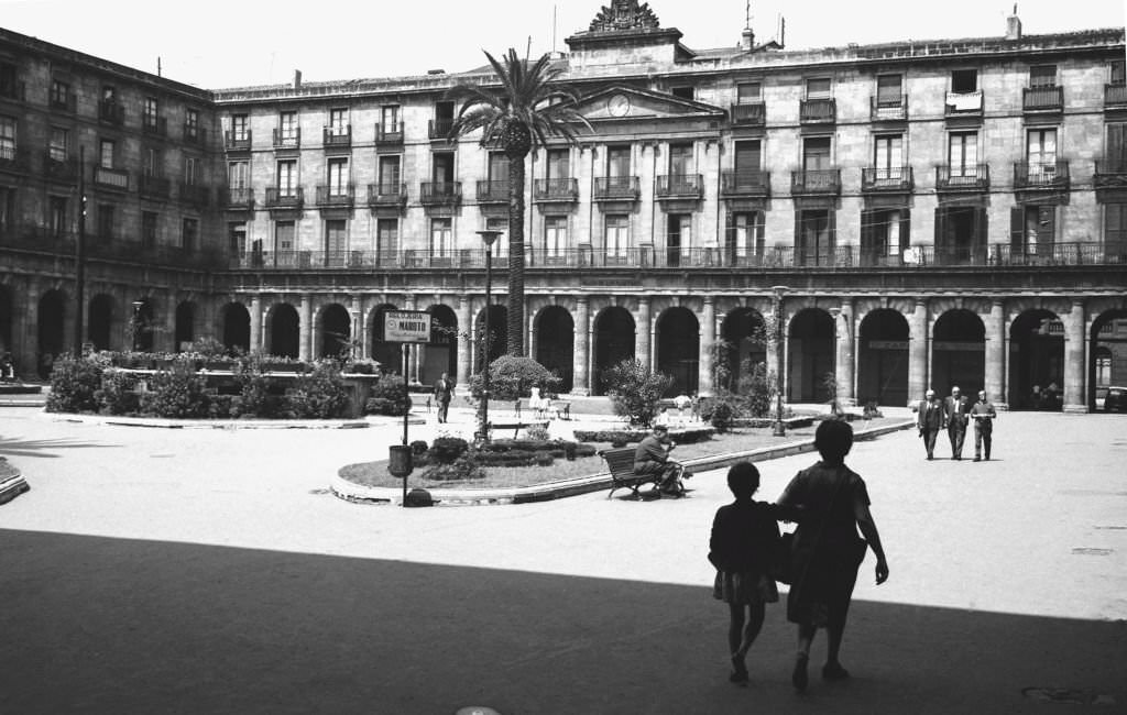 “Plaza De la Cruz” and “Escalinata”, Bilbao, Vizcaya, Spain.