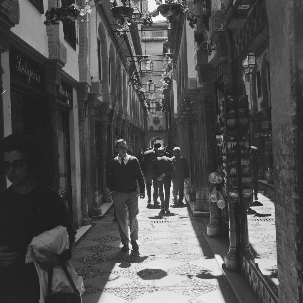 Granada, street scene, 1965