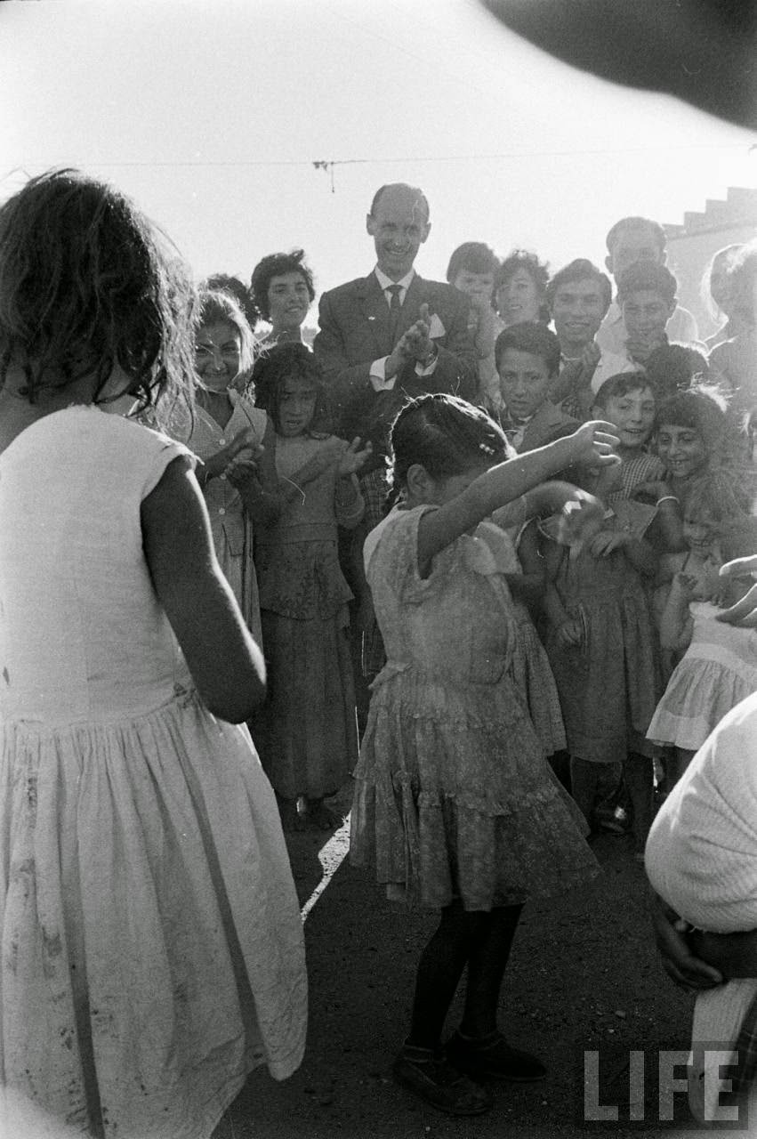 Stunning Historical Photos of Gypsy Dancers in Madrid in 1960