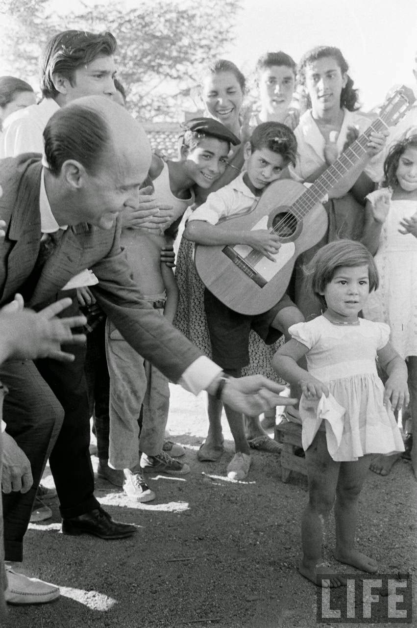 Stunning Historical Photos of Gypsy Dancers in Madrid in 1960