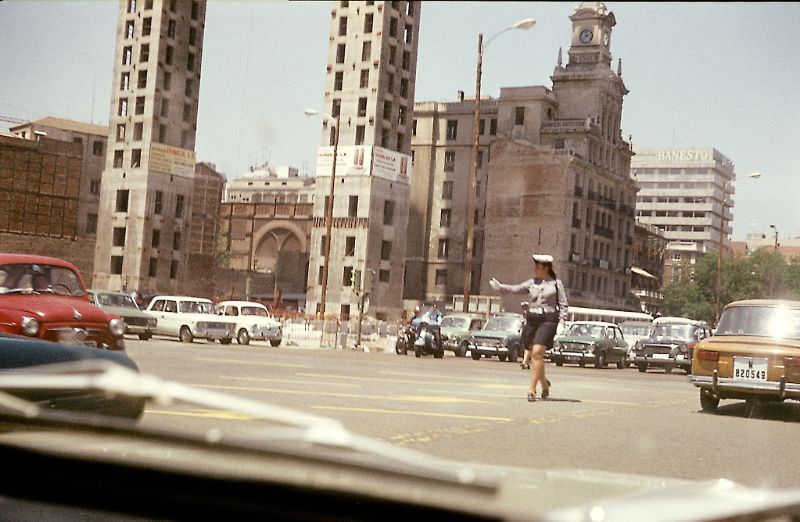 Street Life of Madrid, Spain in the 1970s Through These Fascinating Photos