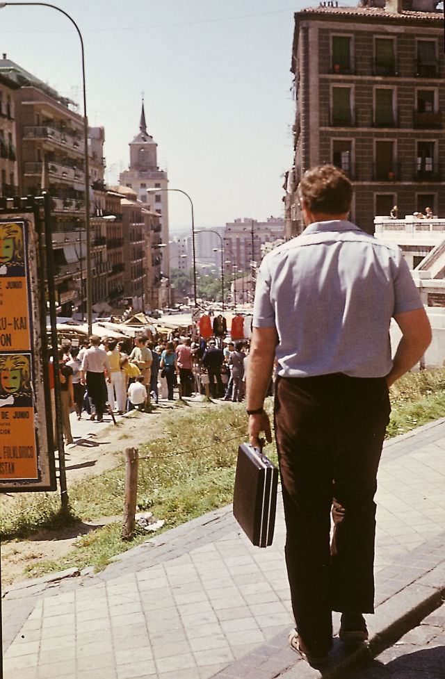 Street Life of Madrid, Spain in the 1970s Through These Fascinating Photos