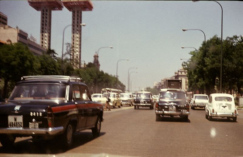 Street Life of Madrid, Spain in the 1970s Through These Fascinating Photos