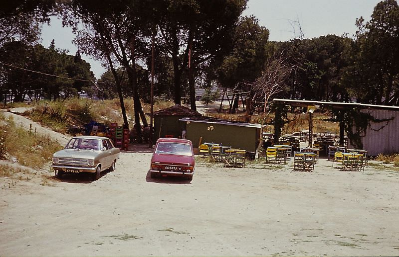 Street Life of Madrid, Spain in the 1970s Through These Fascinating Photos