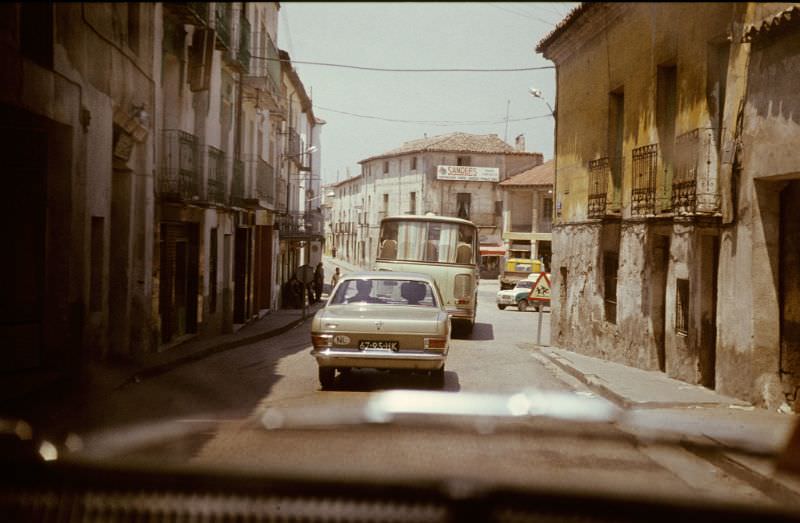 Street Life of Madrid, Spain in the 1970s Through These Fascinating Photos