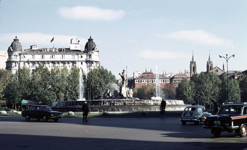 Street Life of Madrid, Spain in the 1970s Through These Fascinating Photos