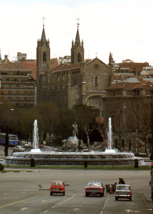 Street Life of Madrid, Spain in the 1970s Through These Fascinating Photos