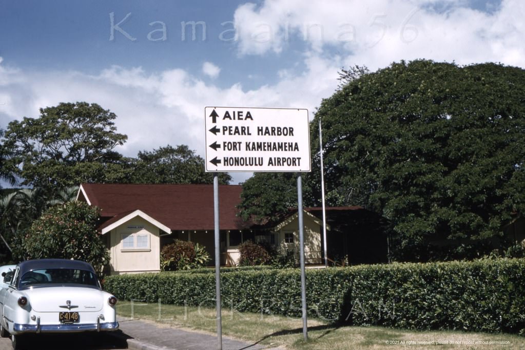 Moanalua School Kam Hwy, 1950s