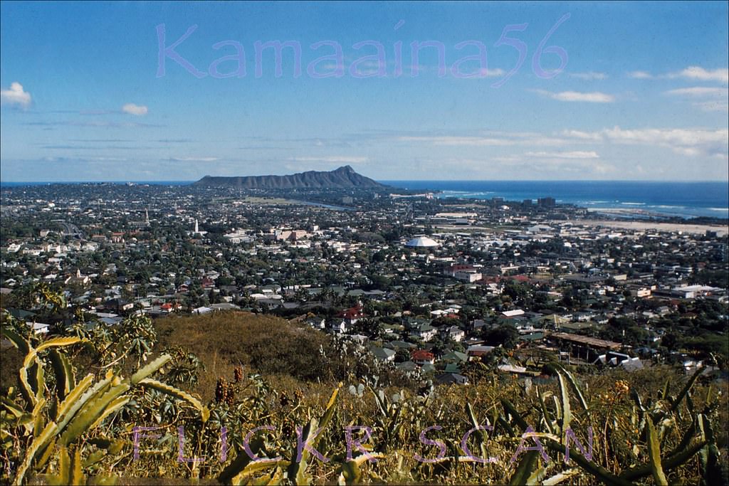 Beautifully detailed birdseye view of a low-rise Honolulu, Waikiki and Diamond Head from the Punchbowl Crater lookout, 1958.