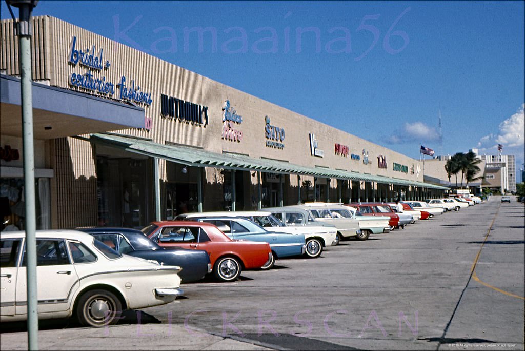 The ocean-facing storefronts along the upper level at Ala Moana Center, 1967