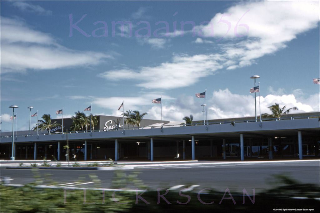 Ala Moana Center Drive-by, 1960