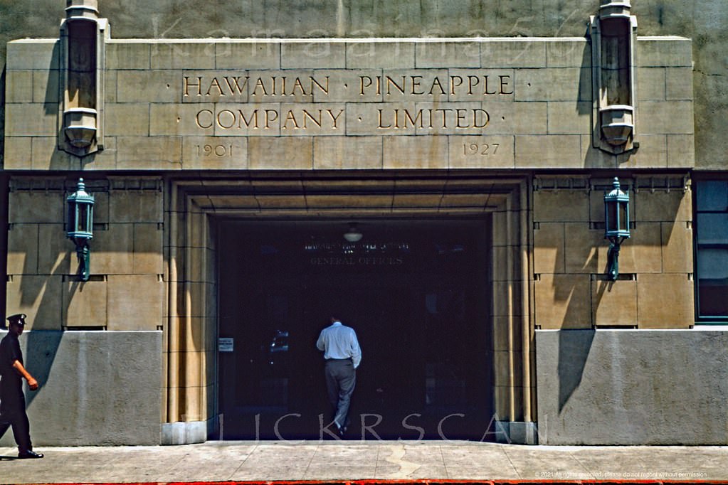 Hawaiian Pineapple Honolulu, 1957.