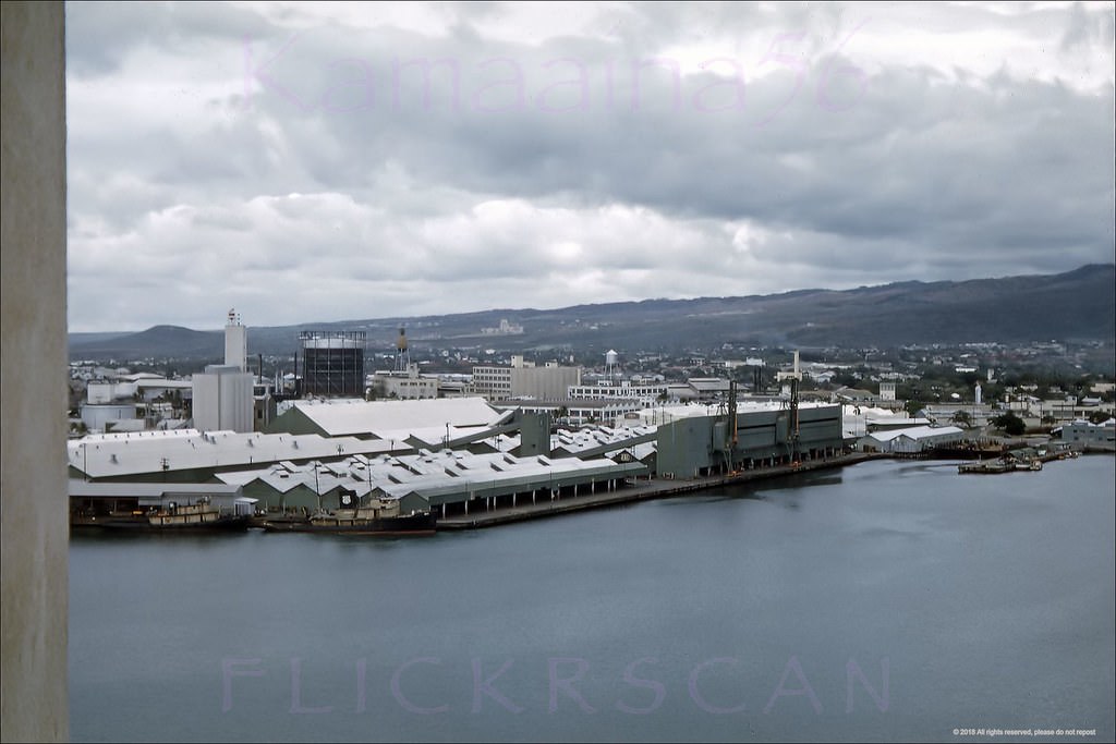 Honolulu Harbor Mauka, 1960.