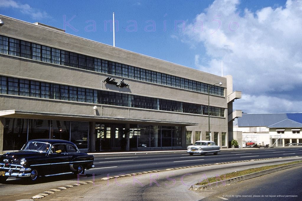 Nimitz Highway viewed from the corner of Fort Street at the Honolulu Harbor waterfront, 1954