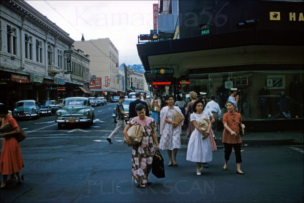 Fort Street at Hotel, 1958