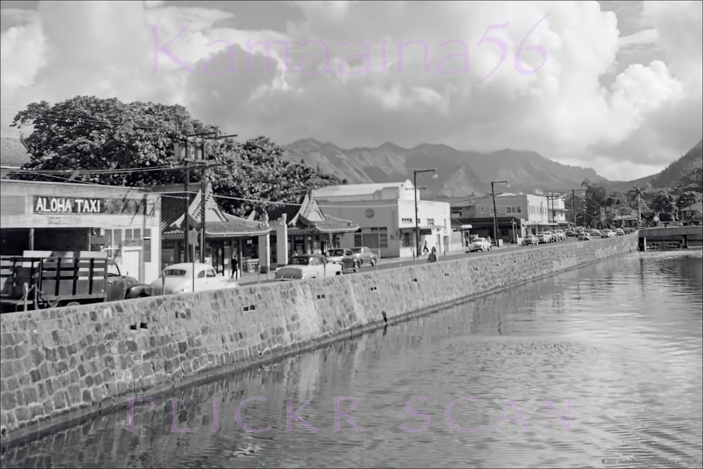 Aloha Taxi Nuuanu Stream 1950s.