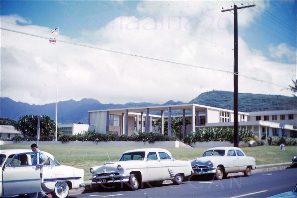 The University of Hawaii's 1949 administration building viewed from Dole Street near University Avenue, 1961