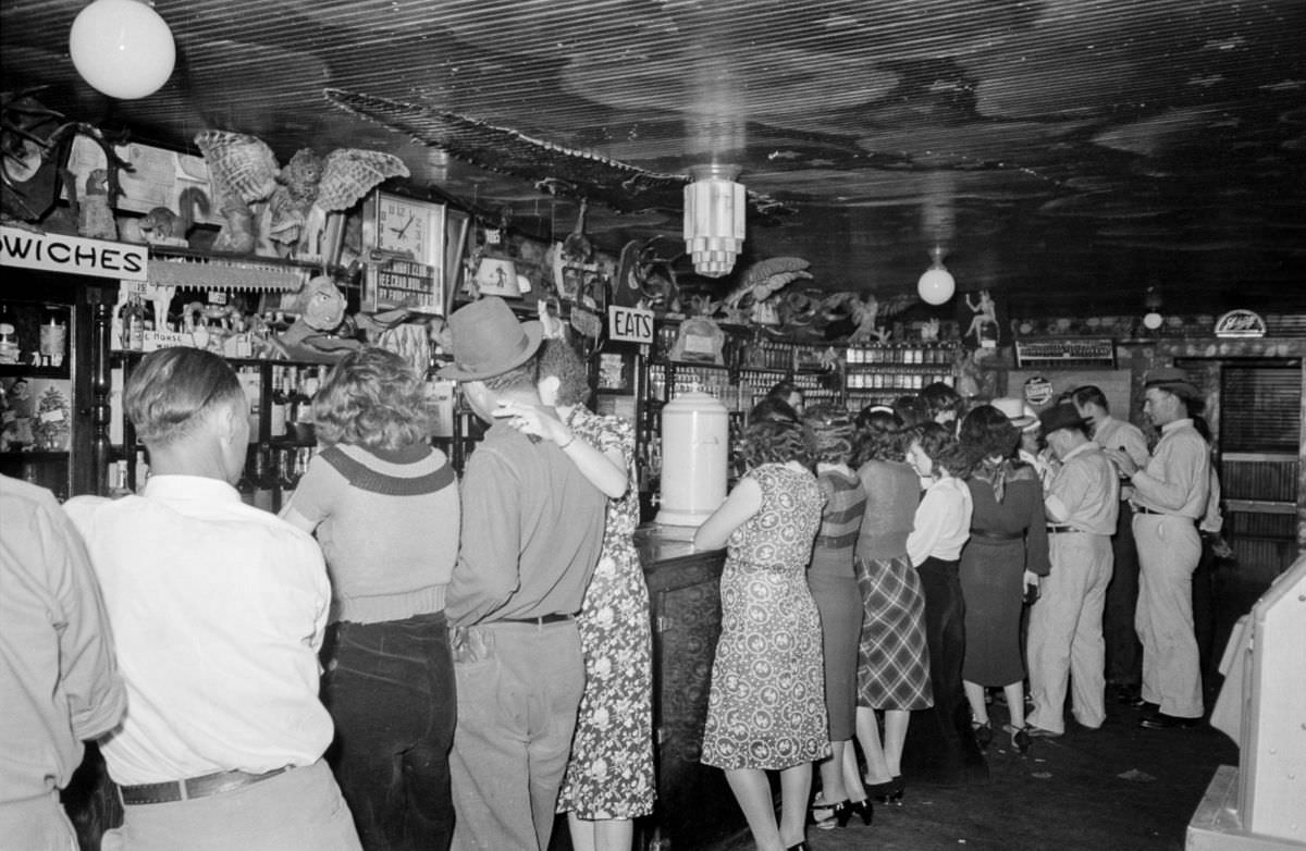 A Friday night at Danos’ Night Club, Louisiana, in 1938 by Russell Lee