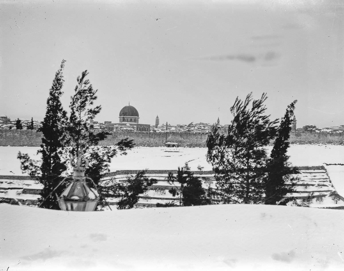 A Winter Miracle: Jerusalem's Snowfall in 1921