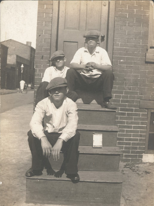 Fascinating Historical Portraits of People of South Philadelphia and Kensington in 1925