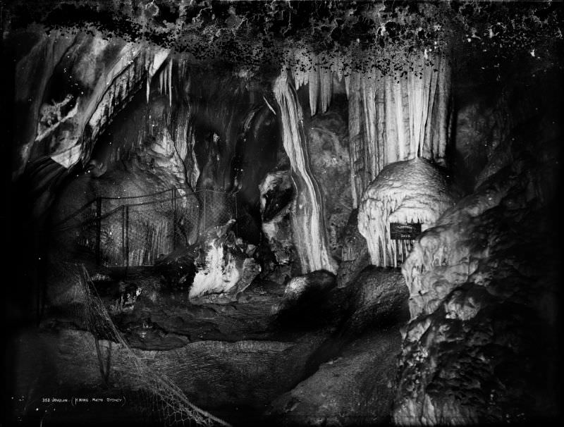 Jenolan Caves, New South Wales, 1900