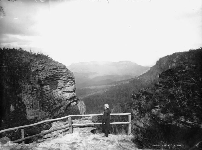 Kinnimbla Valley from Katoomba, New South Wales, 1900