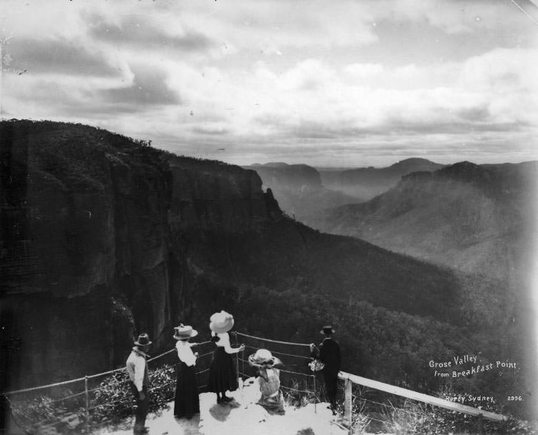 Grose Valley from Breakfast Point, Blackheath, New South Wales, 1900