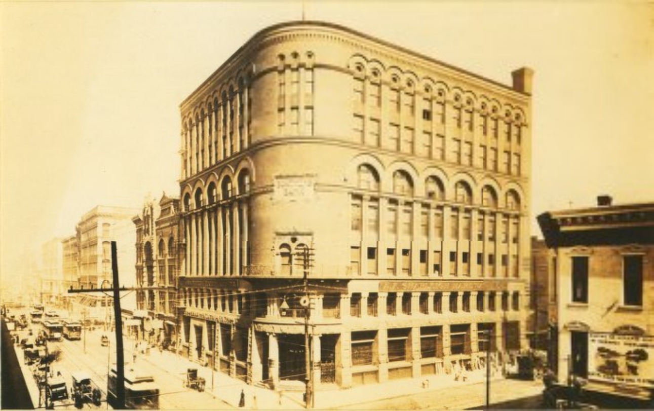 The old Boatman's Bank building in March of 1900.