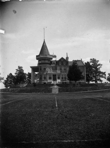 River Craig Mansion, 1900