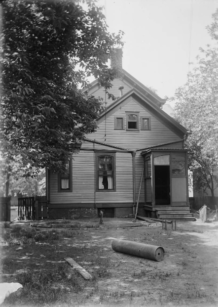 Back of Henderson's House, 6th Street, 1900