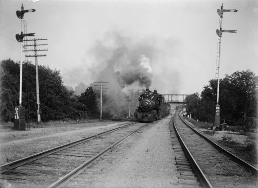 Trains, near Lake Junction, Maplewood, 1909