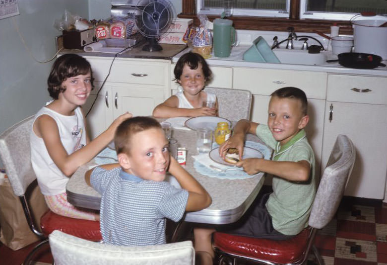 Kathy, Teresa, Larry Welsh, Illinois, 1963