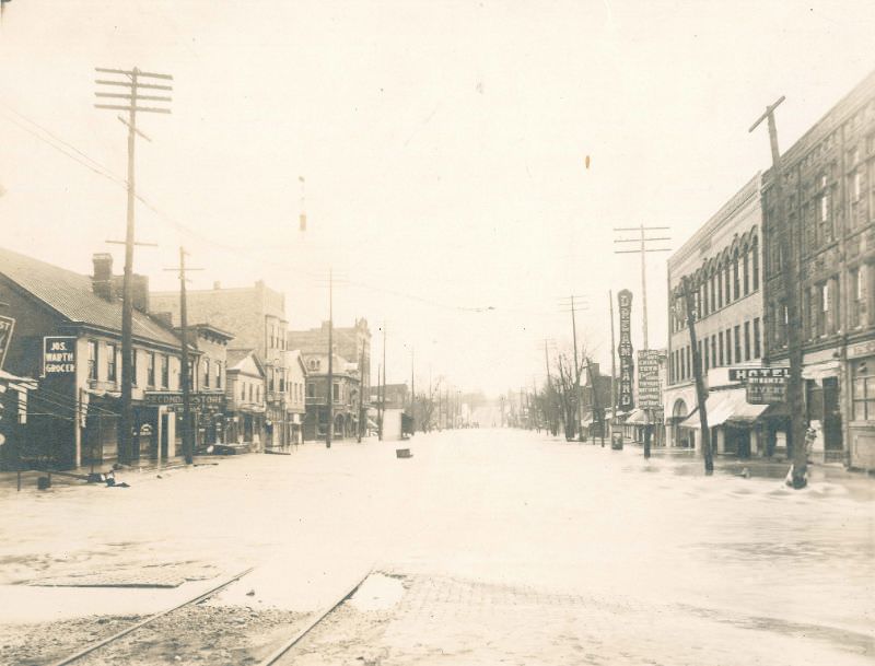Lincoln Way looking west from First Street West, Massillon, Ohio, 1913
