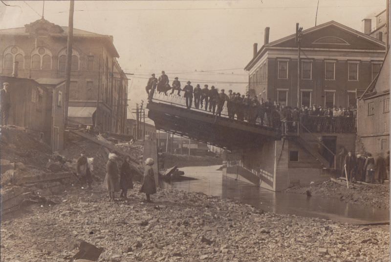 Washed out bridge, Massillon, Ohio, 1913