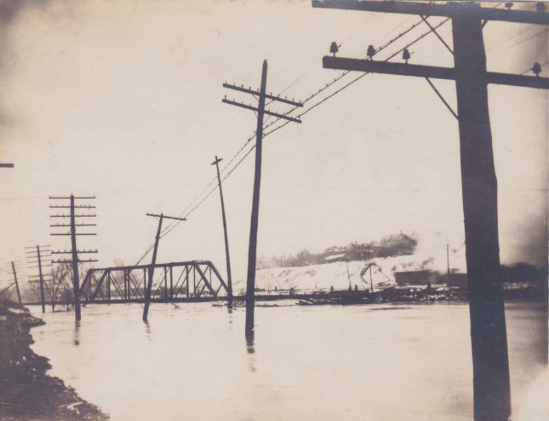 Wheeling and Lake Erie bridge, Massillon, Ohio, 1913