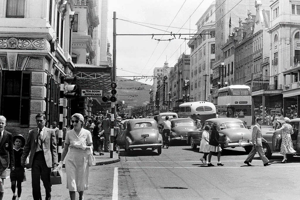 Christmas shoppers, 1953.