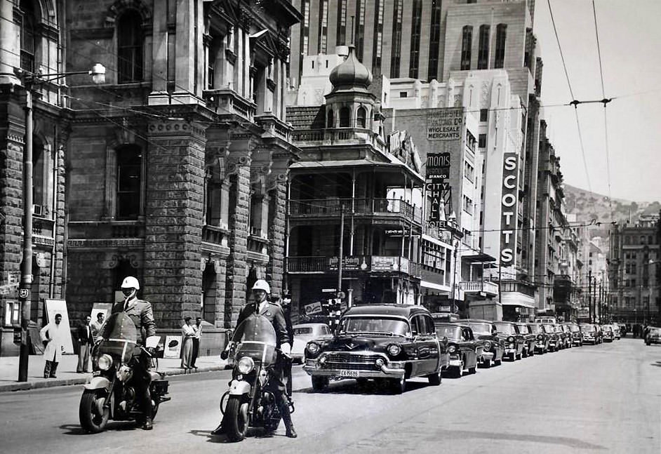 Funeral procession in Darling street, 1957.