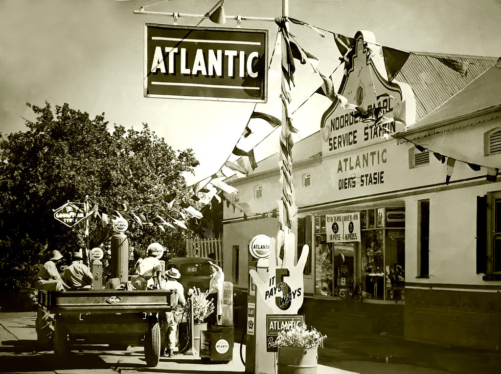 Paarl service station, 1950