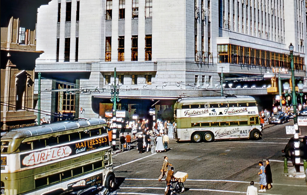 Trolley busses in Adderley street, 1950