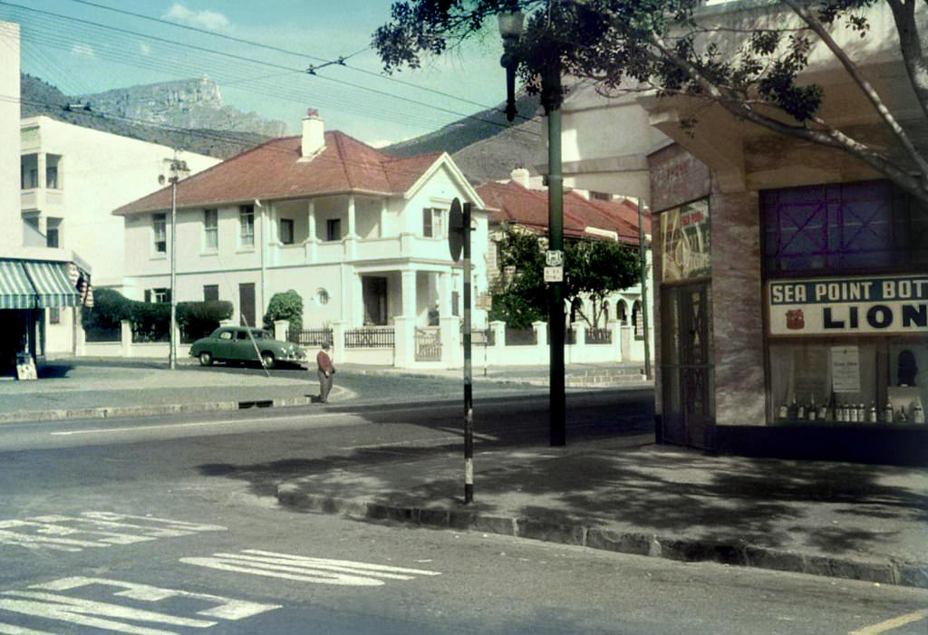 Corner London and Main,Sea Point, 1950s