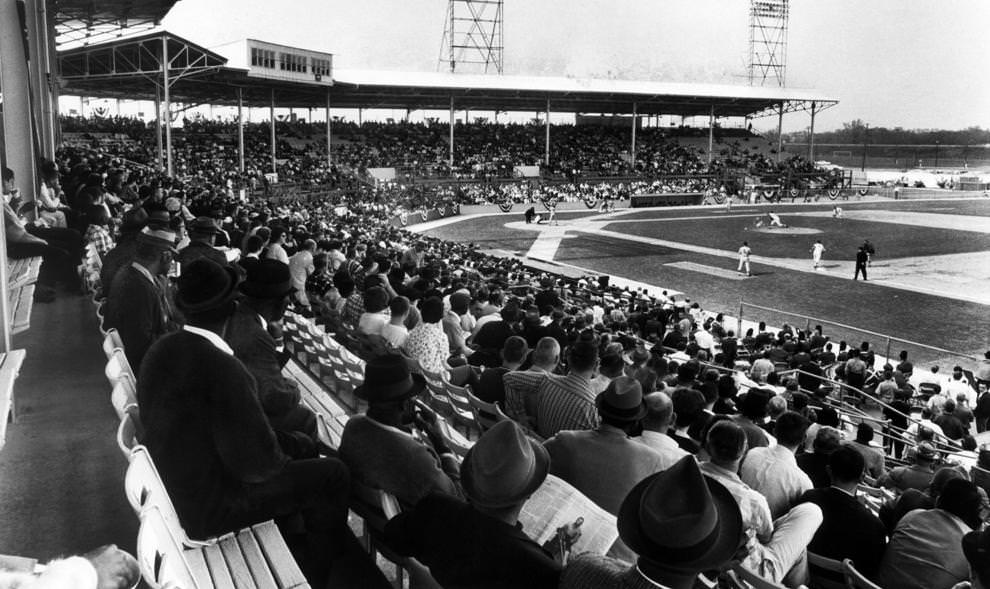 An announced crowd of 7,400 watched the Richmond Braves’ International League season opener at Parker Field, 1966.