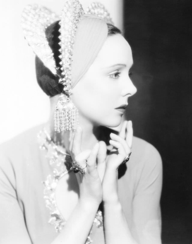 30 Beautiful Photos of Jessie Matthews from the 1920s and 1930s